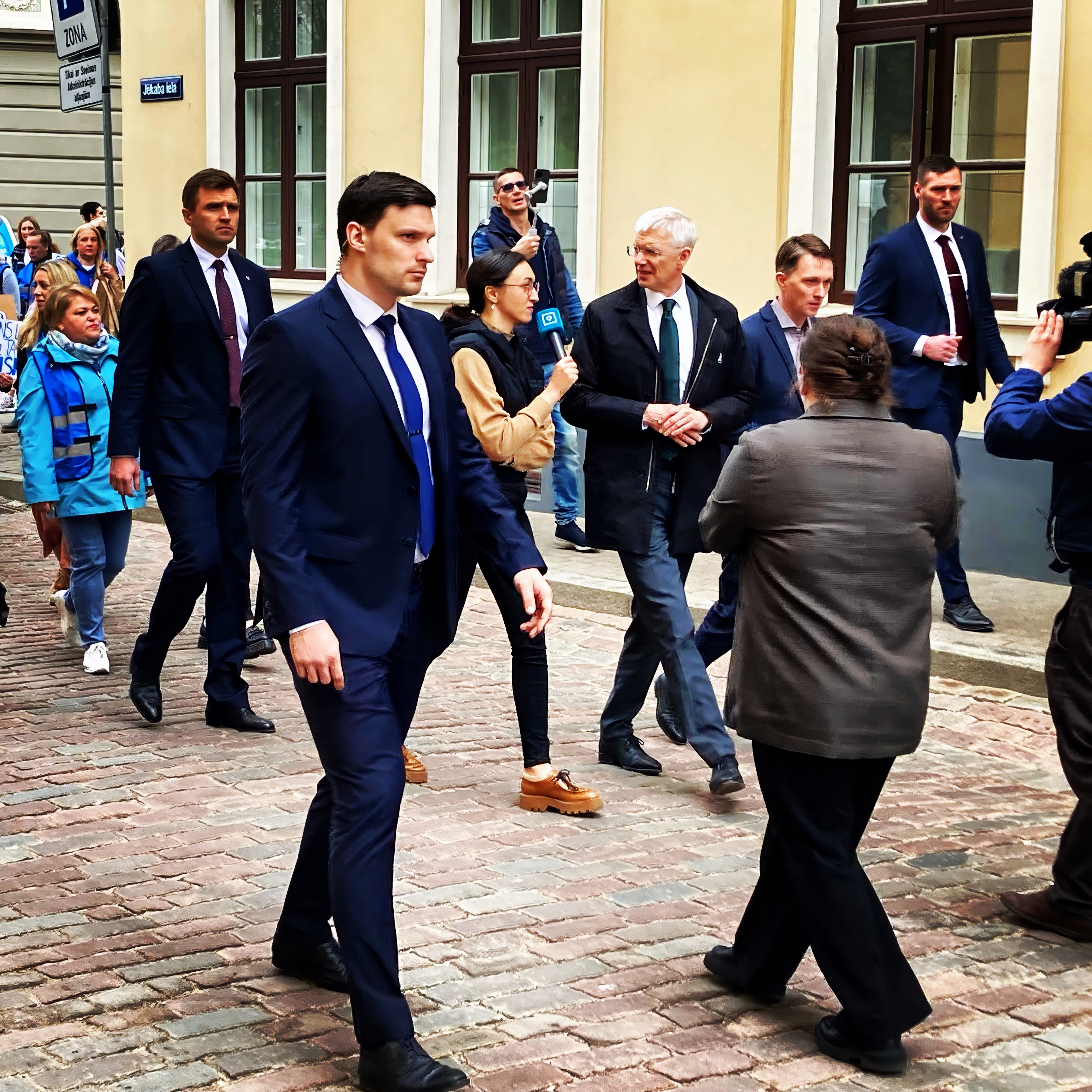 Uutiskuva — mielenosoitus